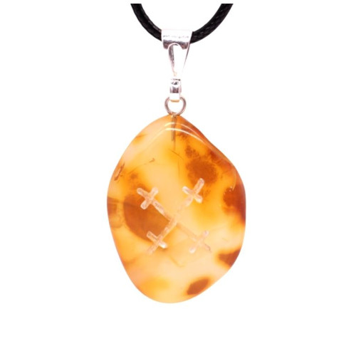 Pulēta dzintara kulons amulets ar Māras krustu Pulēta dzintara kulons amulets ar Māras krustu